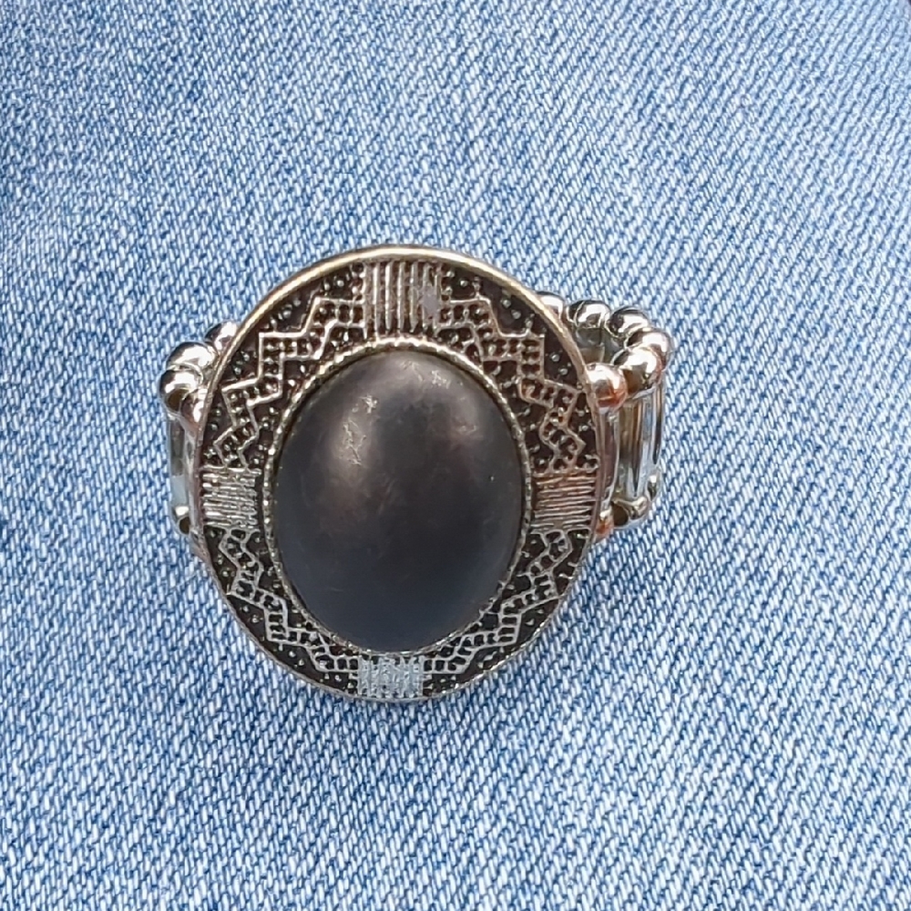 Silver-Tone Black Stone Oval Statement Stretch Ring